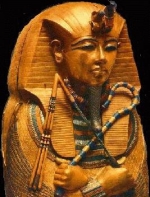 Photo du sarcophage de Toutankhamon, cliquez dessus! 35 Ko